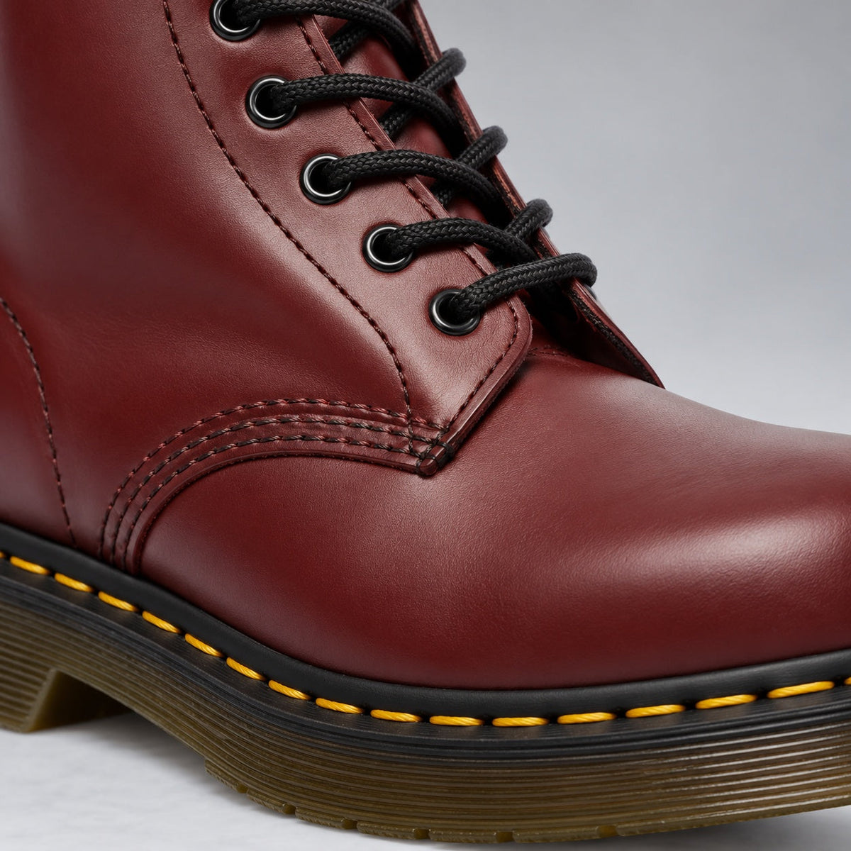 Vera™ -  Elegant women lace-up boot
