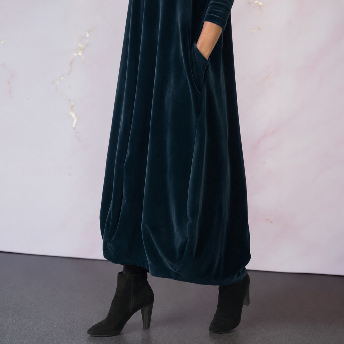 Lorraine™ | Elegant Velvet Maxi Dress