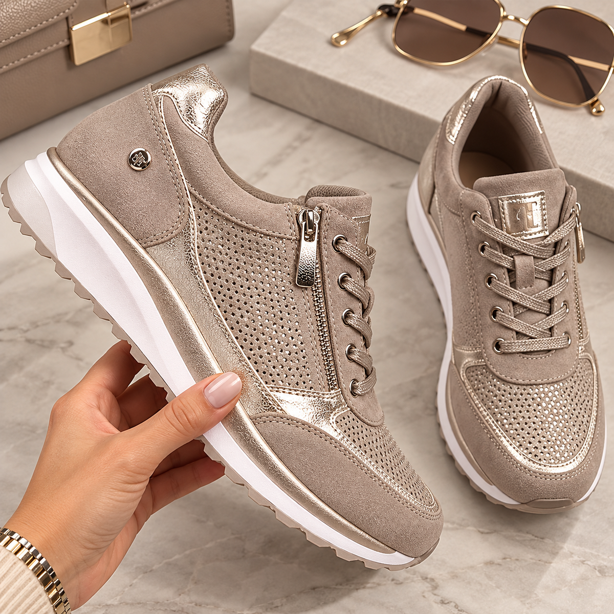 Martina | Comfort Zip Sneaker