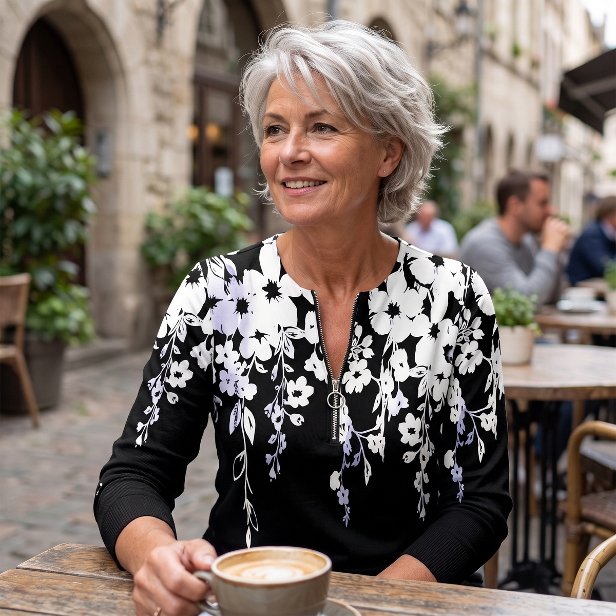 Patricia™ | Relaxed Floral Quarter-Zip Top