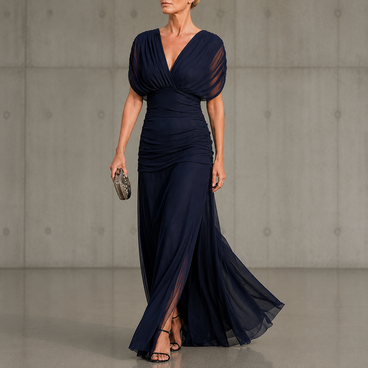 Avery | Elegant fitted dress in deep blue